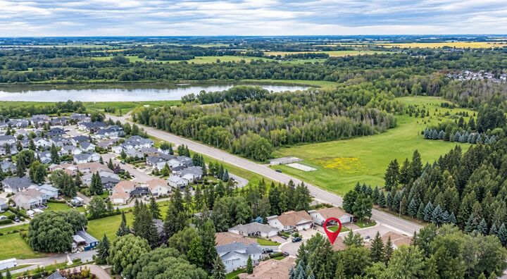 Property Photo:  4918 53 Avenue Close  AB T4G 1W1 