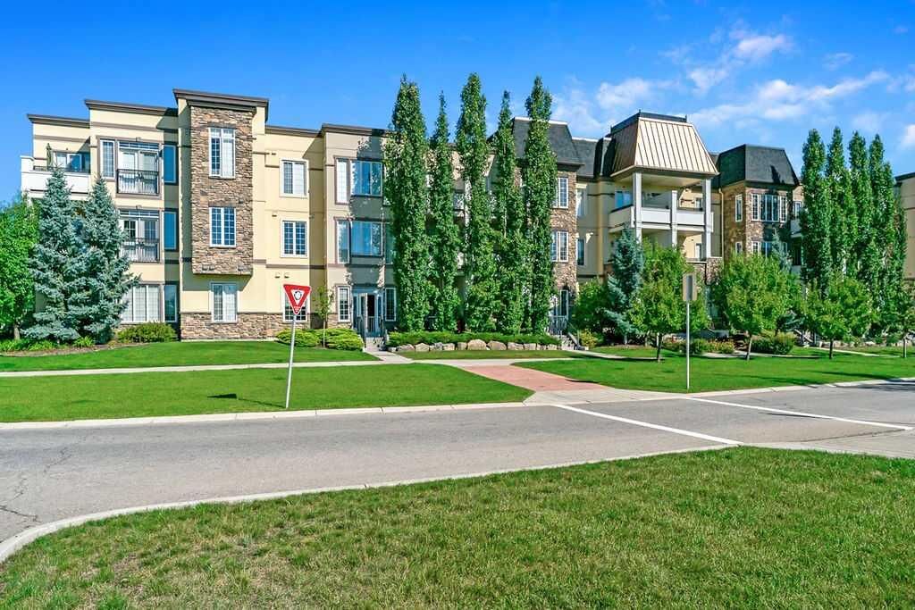 Property Photo:  39 Quarry Gate SE 205  AB T2X 3X2 