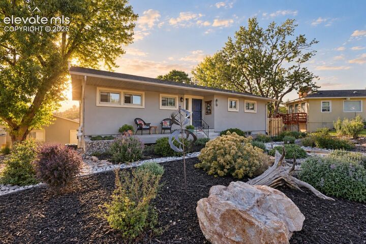 Property Photo:  714 Glen Eyrie Circle  CO 80904 