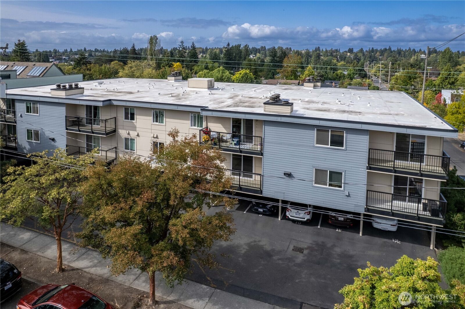 Property Photo: 9255 Greenwood Avenue N 34 WA 98103