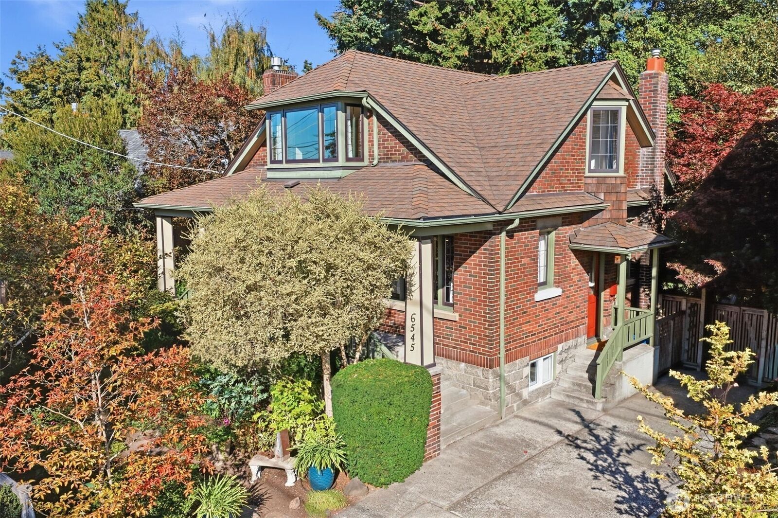 Property Photo: 6545 Fauntleroy Way SW WA 98136