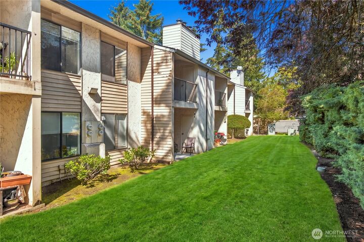 Property Photo:  14510  124th Avenue NE A7  WA 98034 