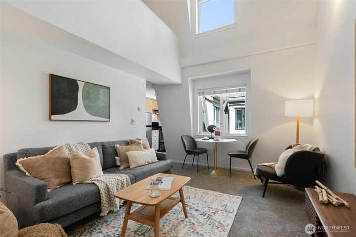 Property Photo: 425 Vine St 721 WA 98121