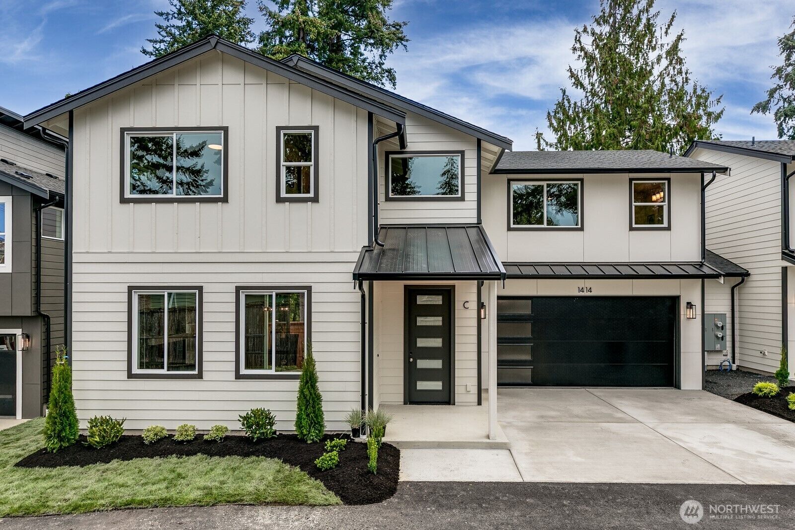 Property Photo:  1414  126th Street SE C  WA 98208 