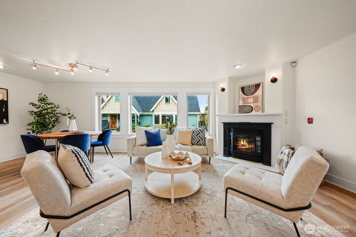 Property Photo: 4428 Eastern Avenue N WA 98103