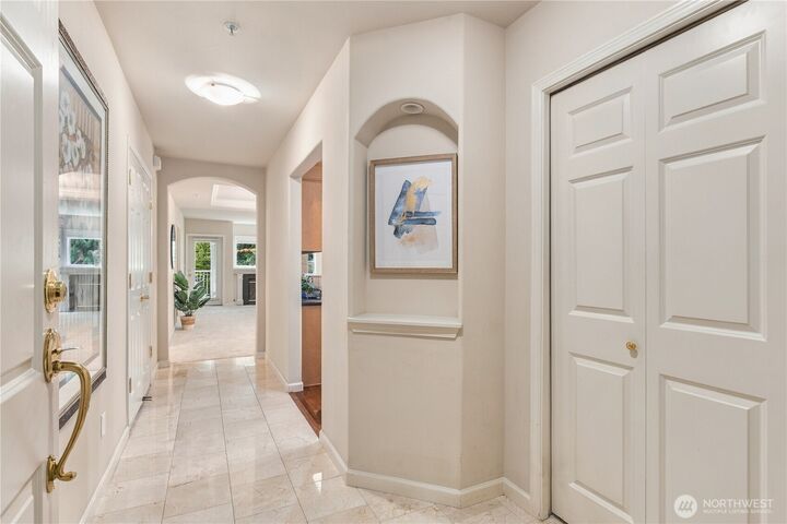 Property Photo:  4535  Providence Point Place SE 102  WA 98029 