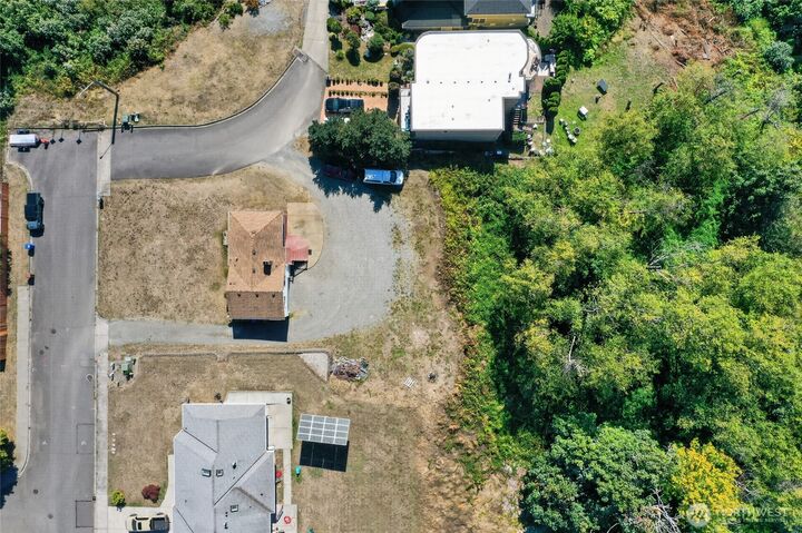 Property Photo: 2914 44th Avenue NE WA 98422