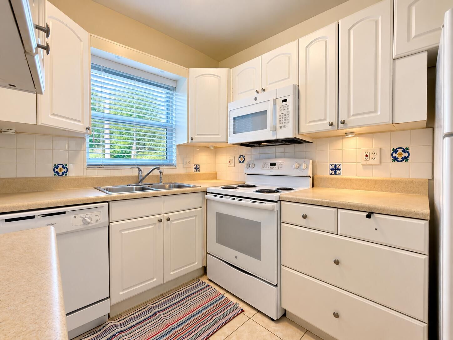 Property Photo:  111 Cleveland Street A - 6  FL 33461 