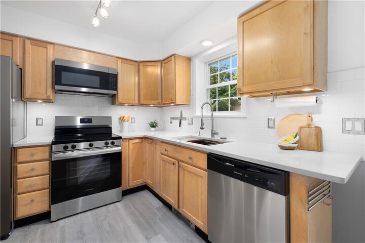 Property Photo:  45 Cherry Lane B  RI 02879 