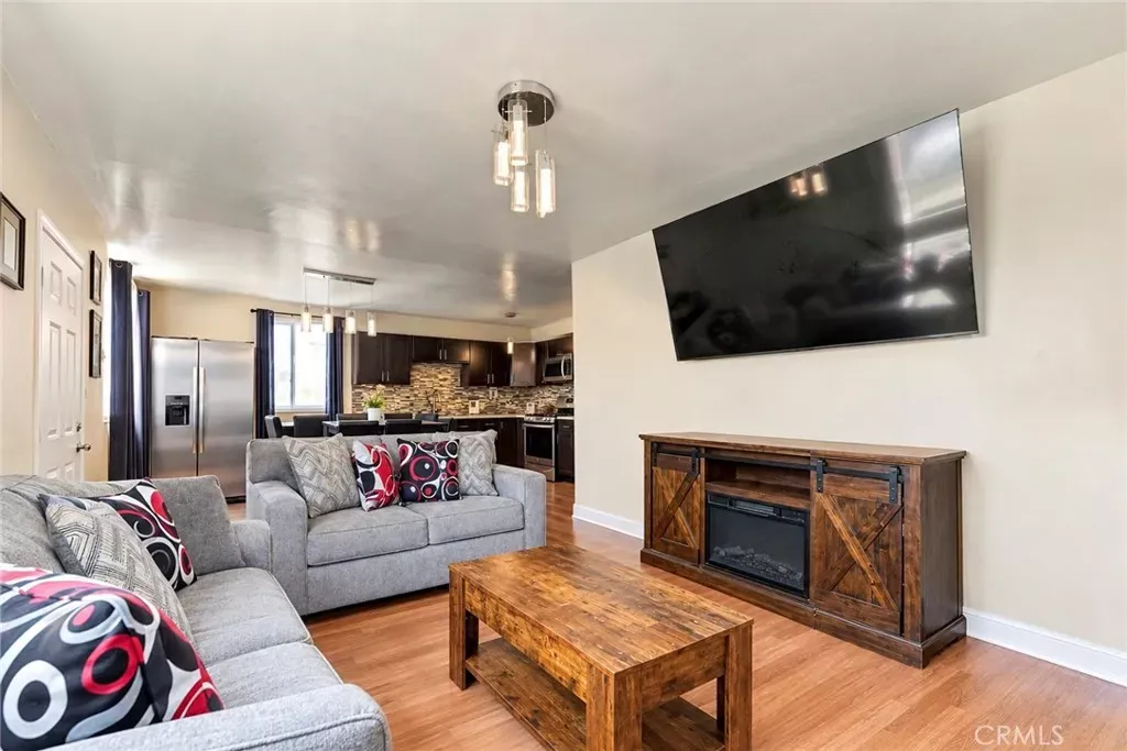 Property Photo:  215 E 76 Place  CA 90003 