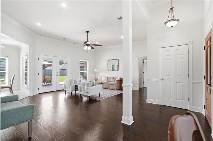 Property Photo: 1101 Emerald Cut Lane LA 70611