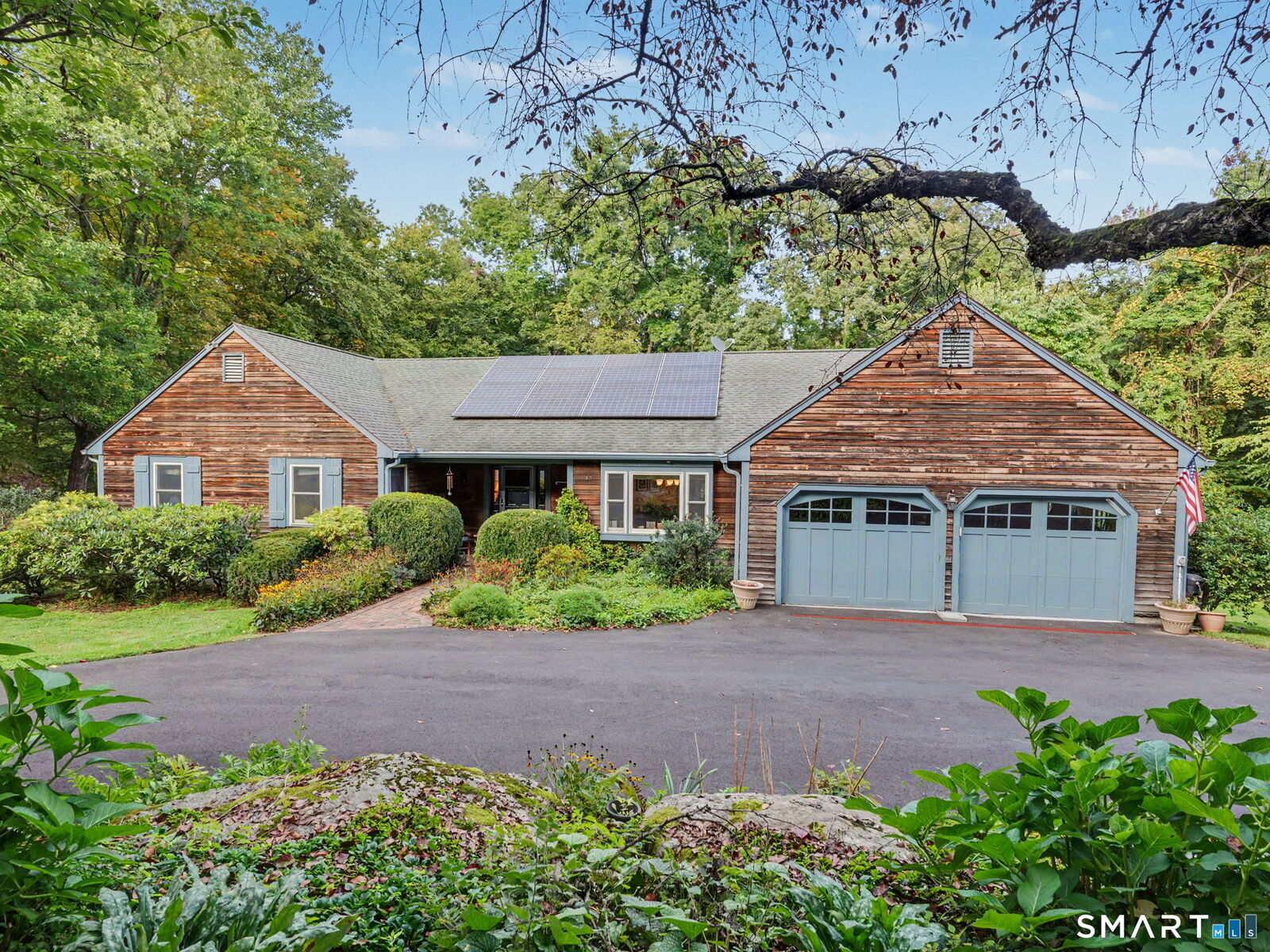 Property Photo:  59 Hannah Lane  CT 06468 
