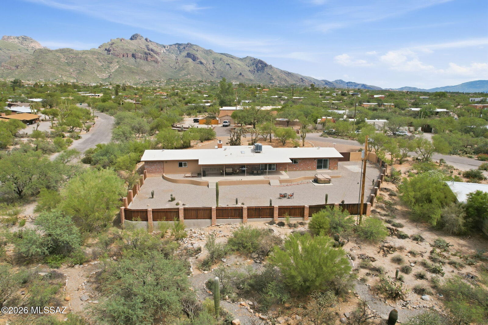 Property Photo:  6615 N Camino De La Karina  AZ 85718 