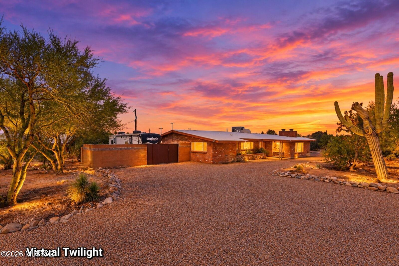 Property Photo: 6615 N Camino De La Karina AZ 85718