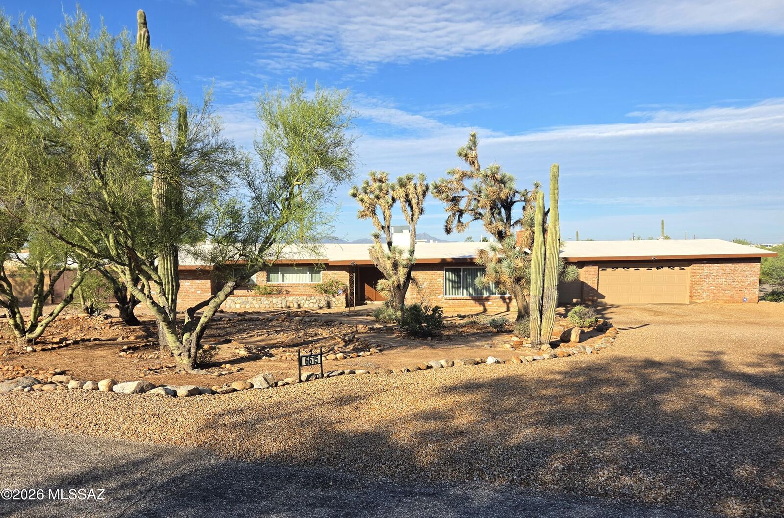 Property Photo: 6615 N Camino De La Karina AZ 85718