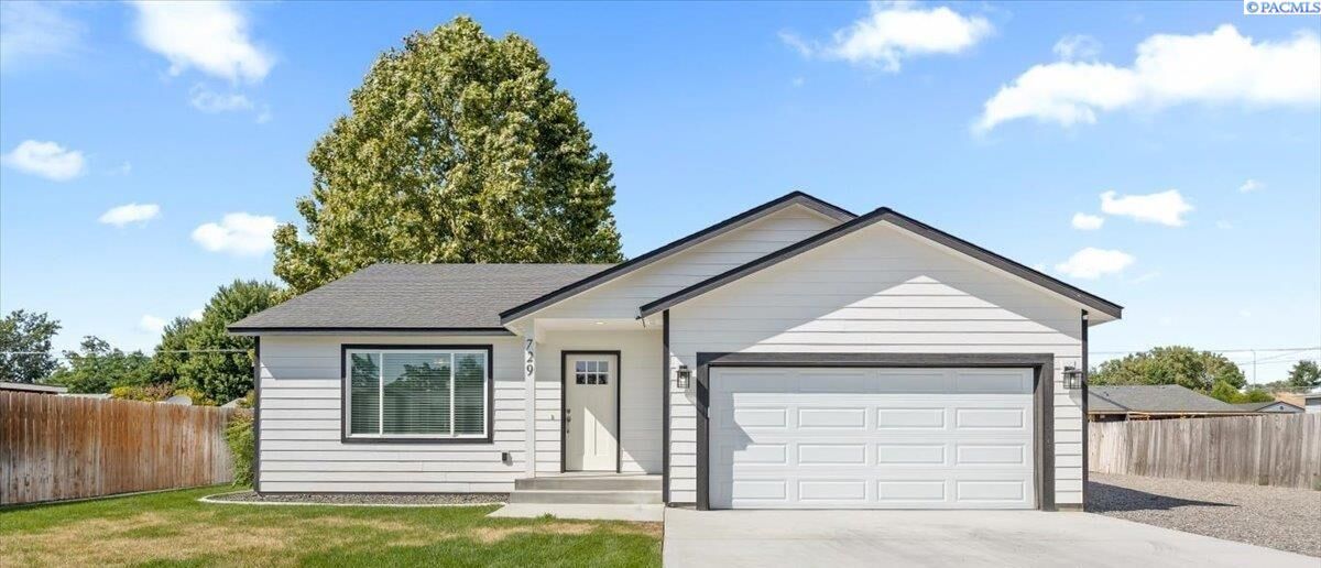 Property Photo: 729 E 14th Ave WA 99337