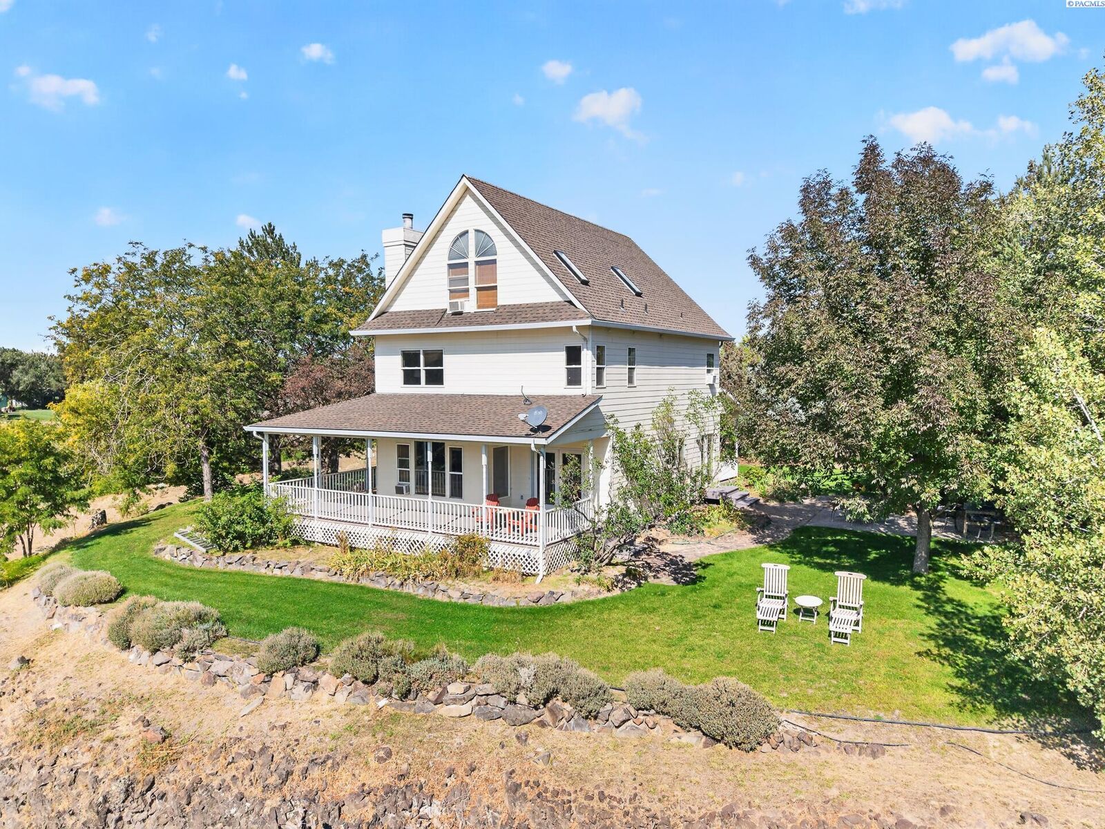 Property Photo: 87207 W 134 Pr NW WA 99350