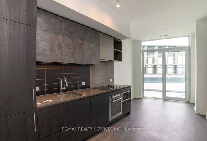 Property Photo:  7890 Jane Street 607  ON L4J 2M7 