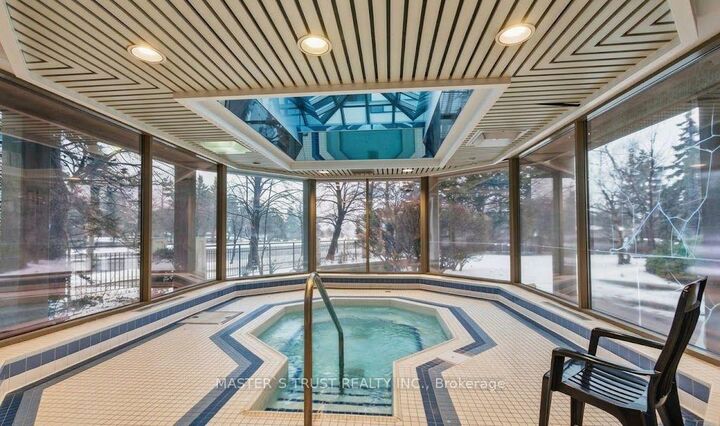 Property Photo:  400 Webb Drive 1203  ON L5B 3Z7 