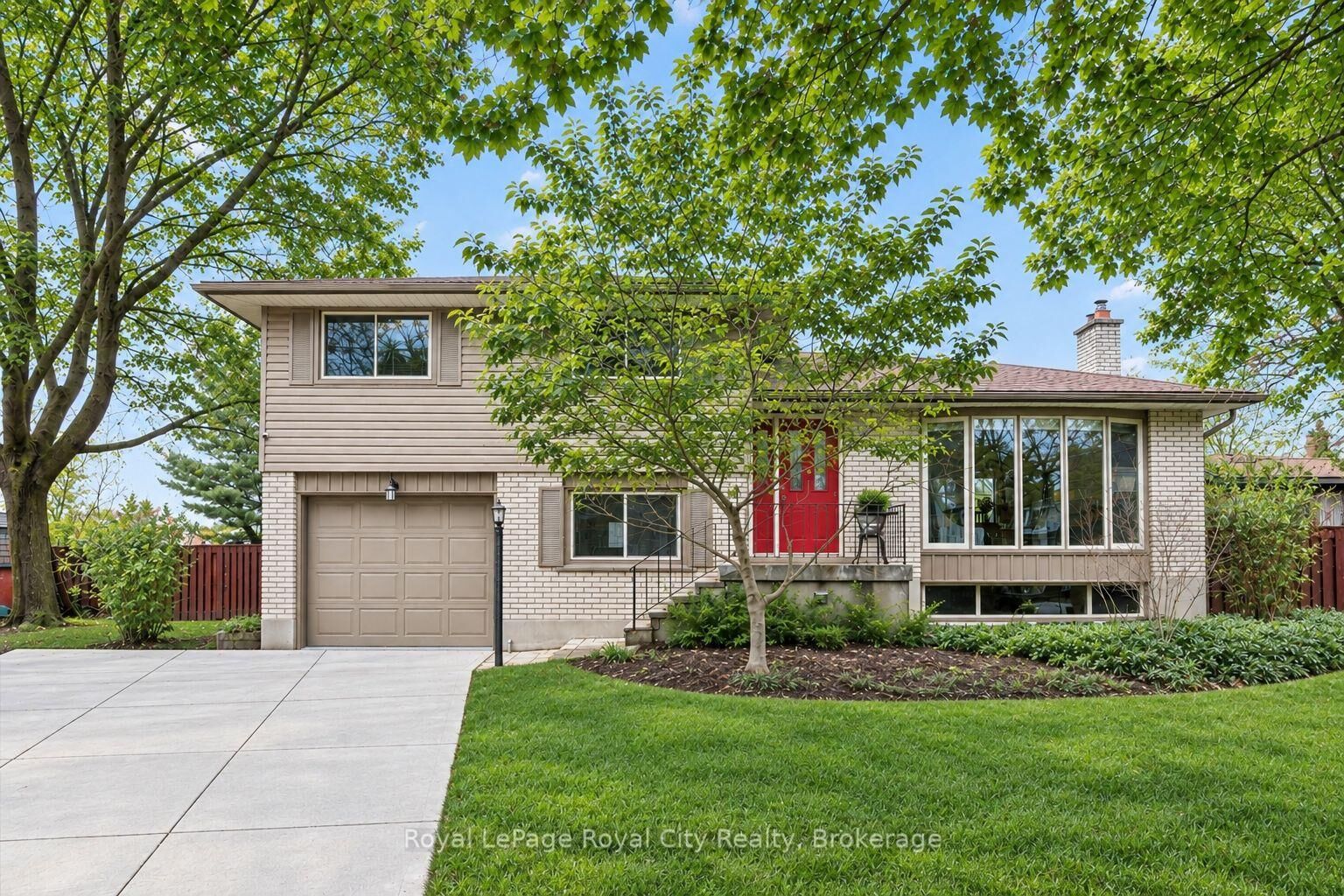 Property Photo: 9 Skye Place ON N1G 1M5