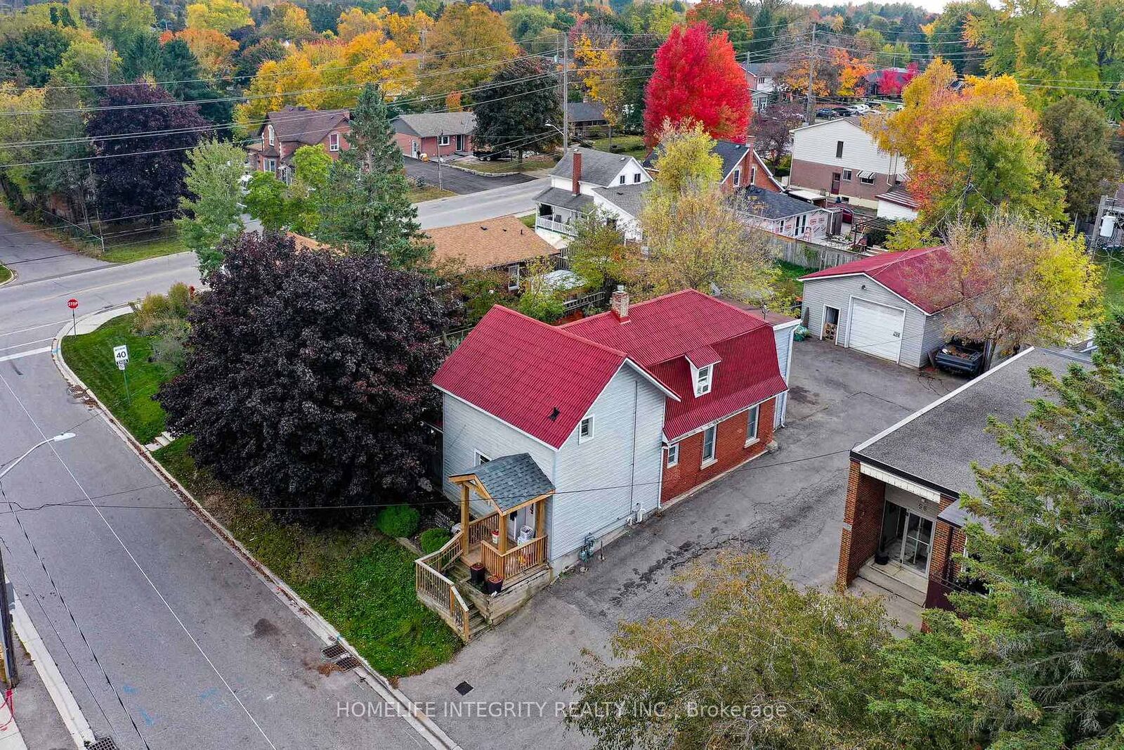 Property Photo:  60 William Street  ON L9W 2R9 