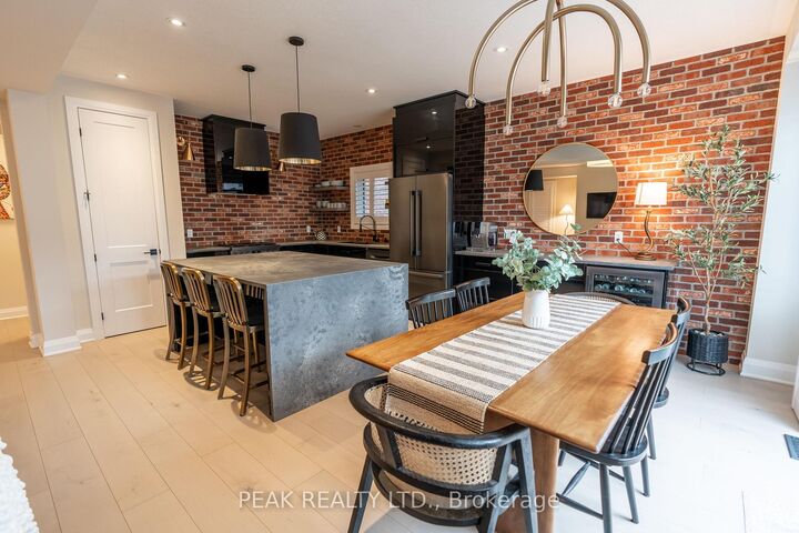 Property Photo:  311 Chokecherry Crescent  ON N2V 0H1 