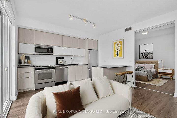 Property Photo:  56 Annie Craig Drive Unit 3002  ON M8V 0C8 