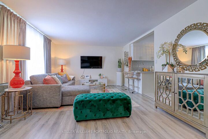 Property Photo:  5 Bellefontaine Street  ON M1S 1J6 