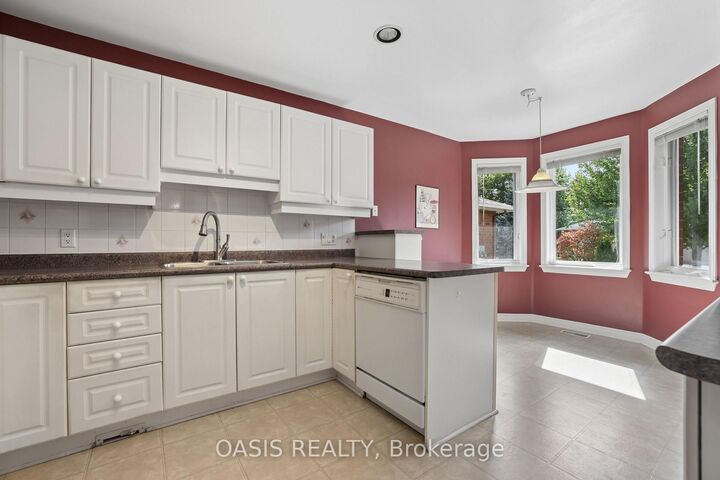 Property Photo:  63 Bunting Lane  ON K2M 2P5 