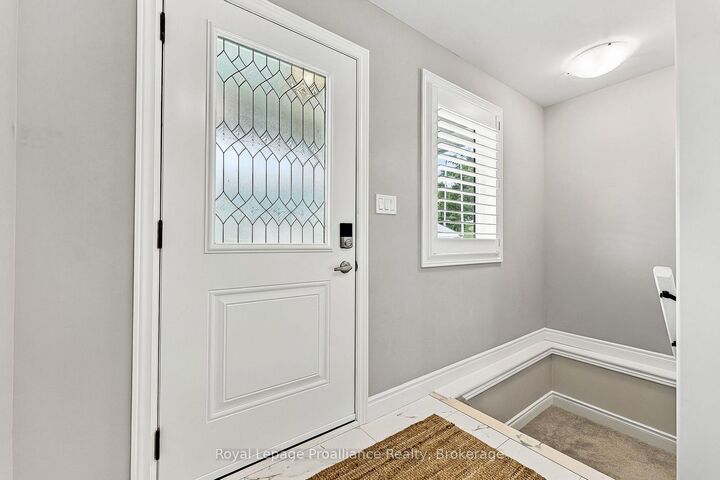 Property Photo:  8 Ferris Court  ON K0L 1L0 