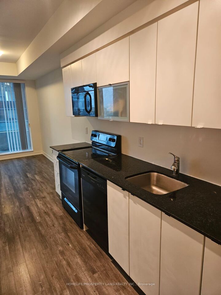 Property Photo:  150 East Liberty Street 610  ON M6K 3R5 