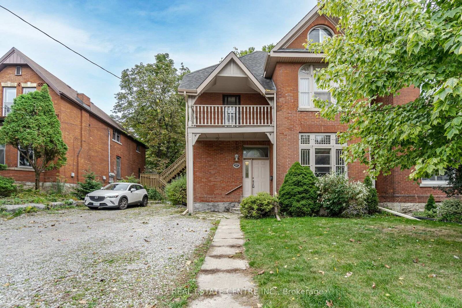 Property Photo:  267 Aberdeen Avenue Upper Loft  ON L8P 2R2 