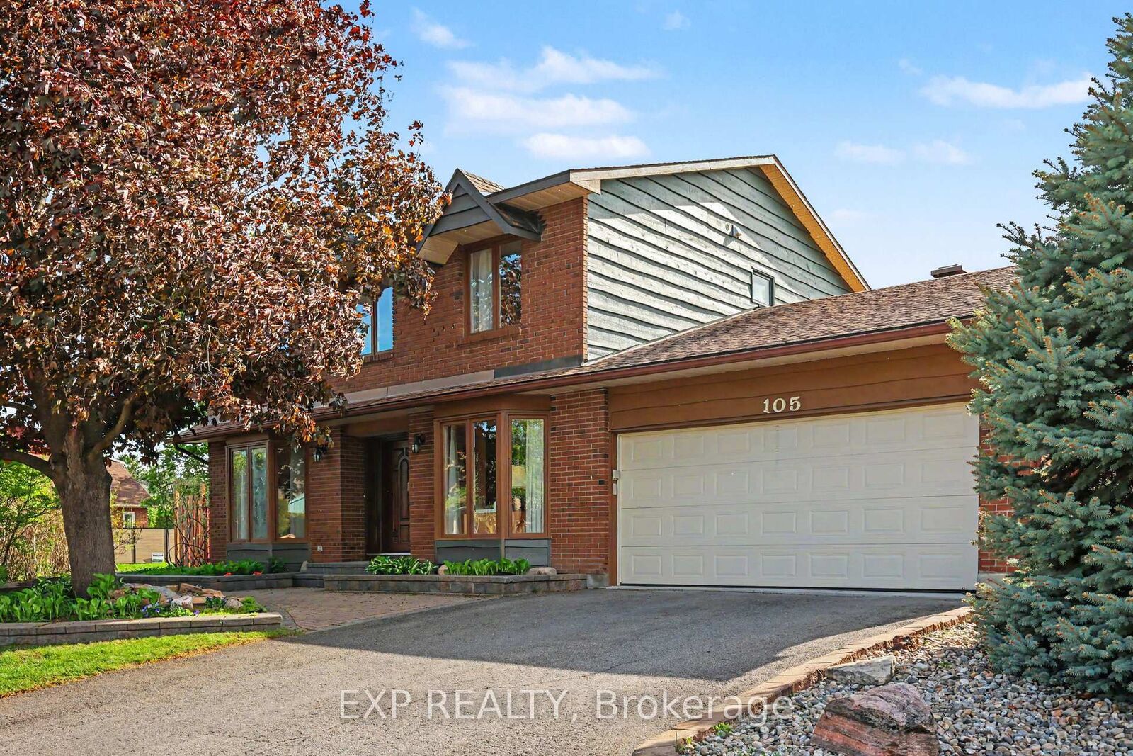 Property Photo: 105 Country Club Drive ON K1V 0B4