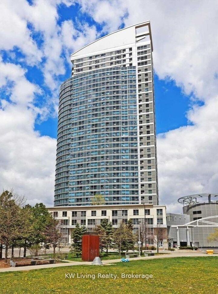 Property Photo:  36 Lee Centre Drive 2915  ON M1H 3K2 