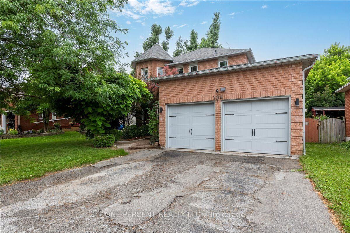 Property Photo:  194 Livingstone Street W  ON L4N 6Z9 