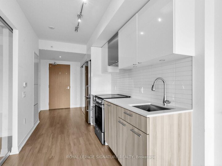 Property Photo:  251 Jarvis Street 2509  ON M5B 0C3 