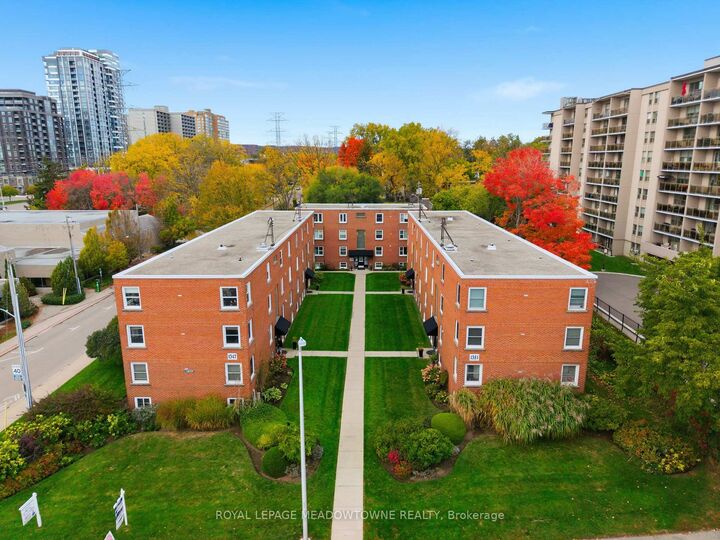 Property Photo:  1351 Lakeshore Road 15  ON L7S 1B1 