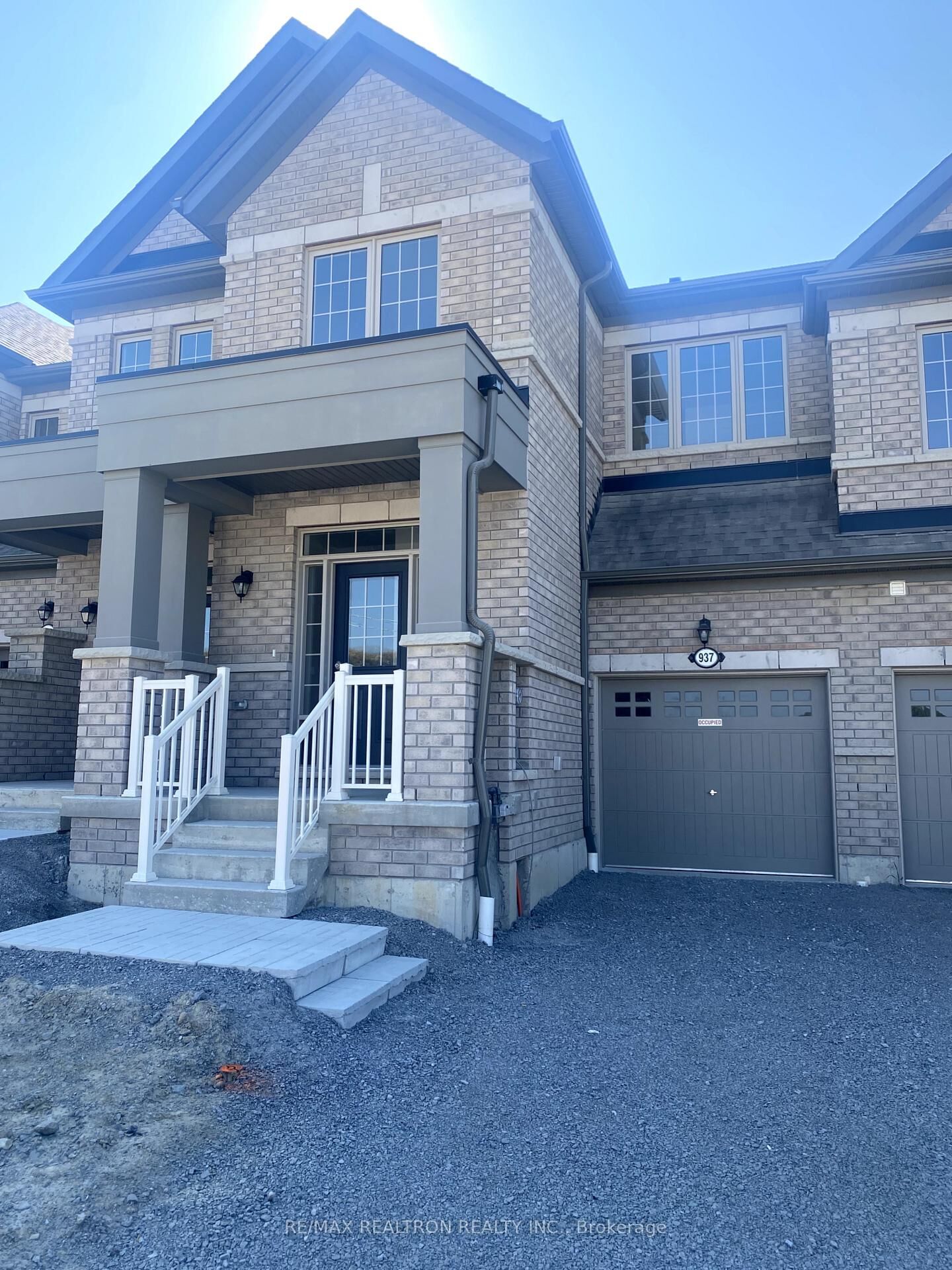 Property Photo:  937 Elizabeth Mackenzie Drive  ON L1X 0P5 