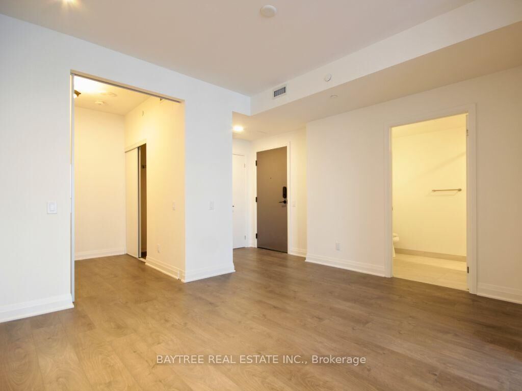 Property Photo:  4015 The Exchange N/A 3611  ON L5B 0N9 