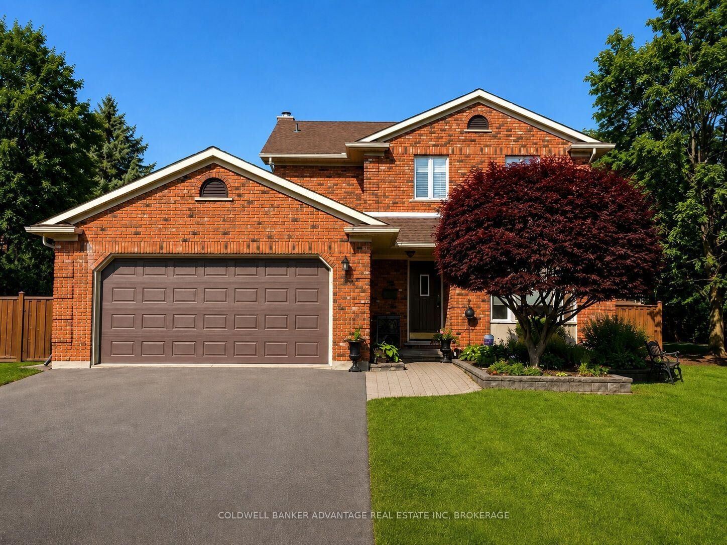 Property Photo:  28 Dixon Crescent  ON L3C 6P4 