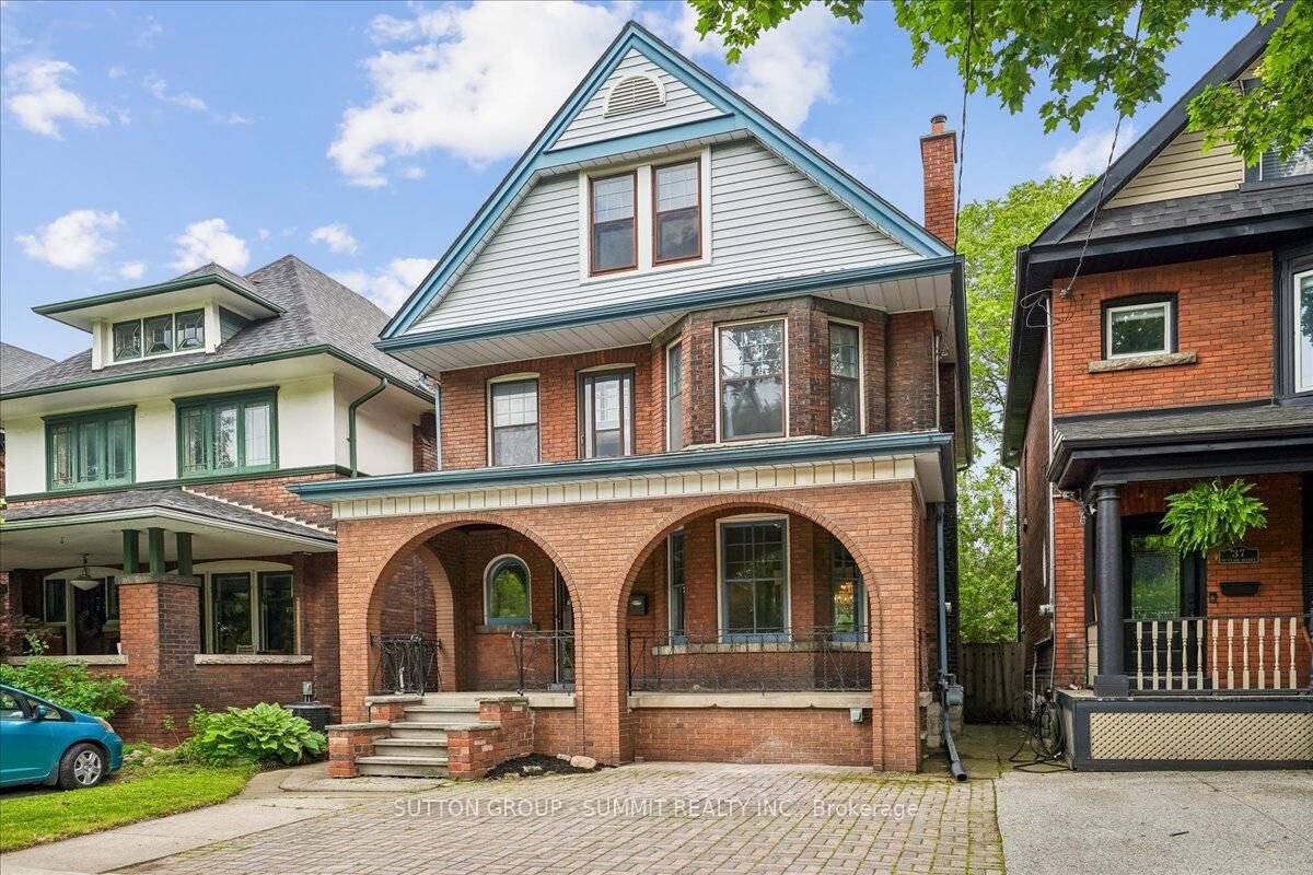 Property Photo: 33 Saint Clair Avenue ON L8M 2N4