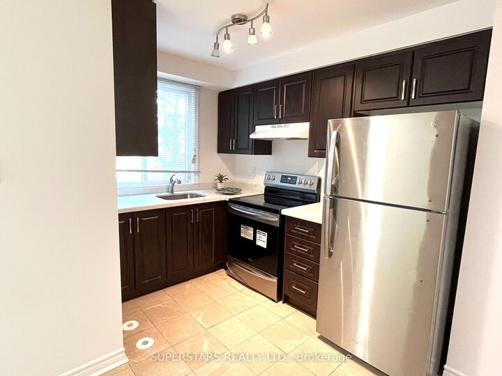 Property Photo:  38 St Lawrence Street 7  ON M5A 3N1 