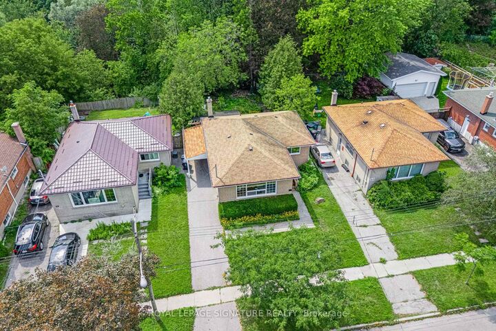 Property Photo:  50 Celeste Drive  ON M1E 2V1 