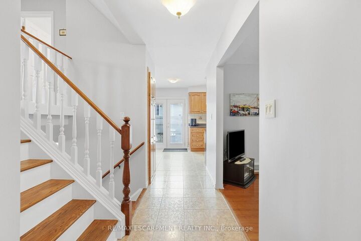 Property Photo:  10 Audubon Street N  ON L8J 1P7 