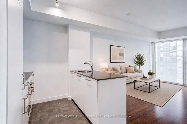 Property Photo:  12 York Street 1403  ON M5J 0A9 