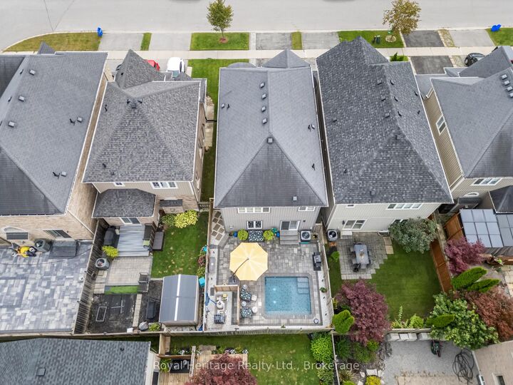 Property Photo:  14 Tabb Avenue  ON L1E 0B2 