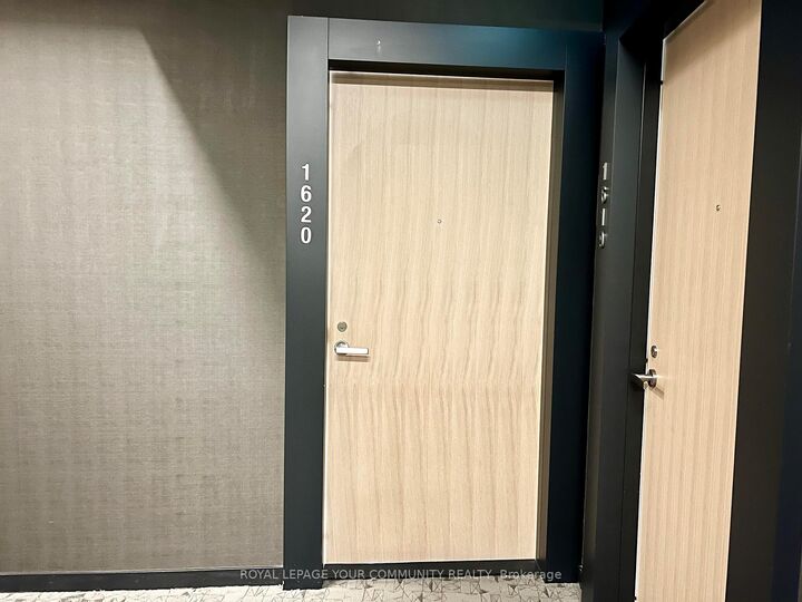 Property Photo:  5 Soudan Avenue 1620  ON M4S 1V5 