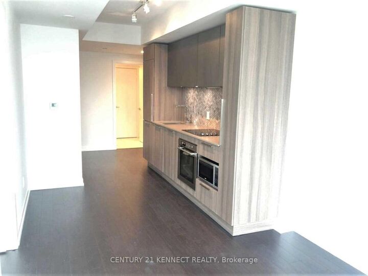 Property Photo:  85 Wood Street 1915  ON M4Y 0E8 