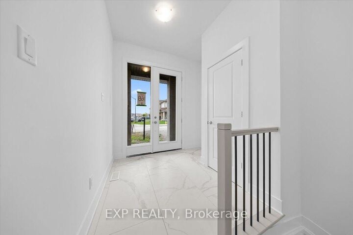 Property Photo:  6 Corr Court  ON K7C 0W5 