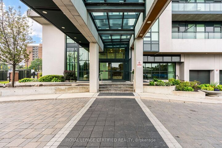 Property Photo:  100 John Street 1806  ON L6W 0A8 